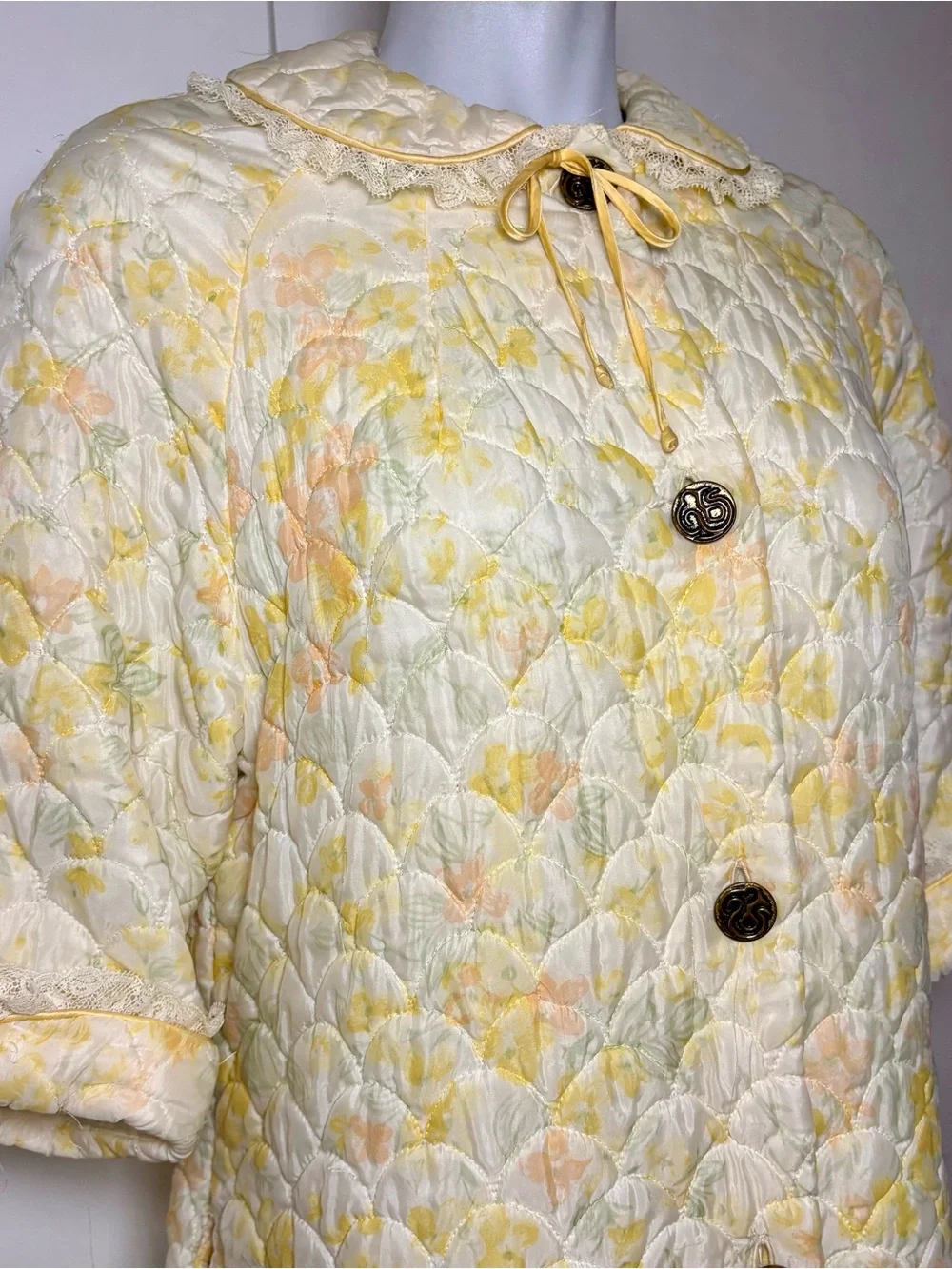 Vintage 50s Barbizon Floral Satin Lace Trim Quilted Robe Housecoat
